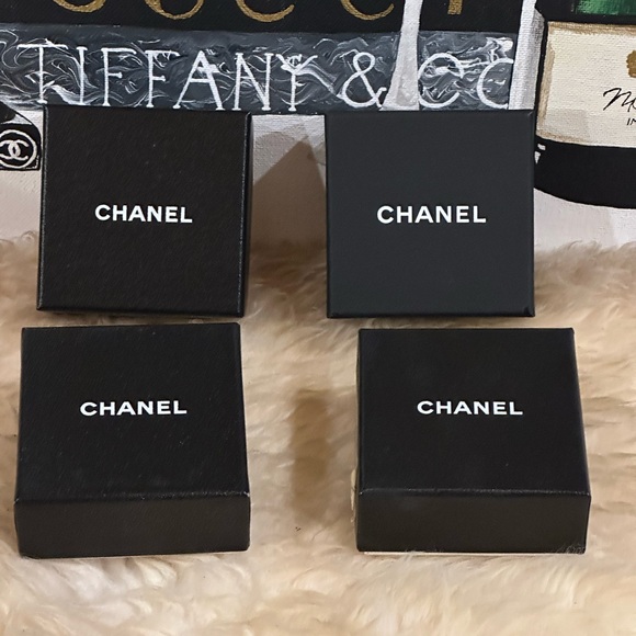 CHANEL BOX FOR Earring Ring Brooch Black Size 2.6” X 2.6” ( Listing For 1 Only) - Picture 4 of 9